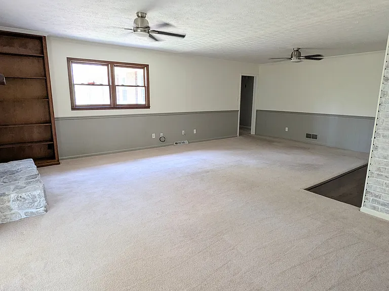 34 E Kenora Dr SW — Photo 17