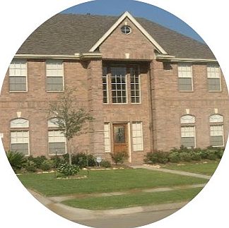 Your Happiness lies in this home! We will treat you like a family! 
Welcome Home!