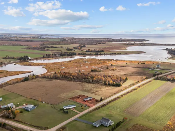 151 Route 10, Tryon, PE C0B 1A0