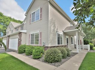 703 Maple Hills Dr APT A, Maplewood, MN 55117