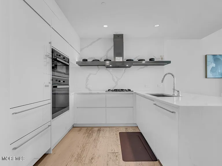 1101 Ocean Ave #1510 — Photo 15