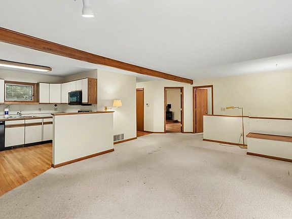 5th image of 1405 W Lovell St