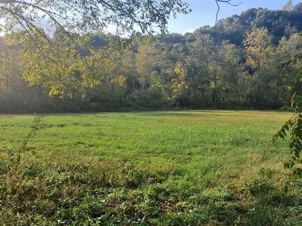 700 Grassy Spring Rd, Columbia, KY 42728