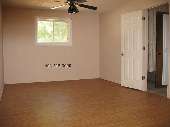 5th image of 7704 S 130th St