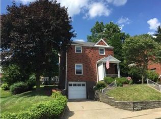 1555 Greencrest Dr, Pittsburgh, PA 15226