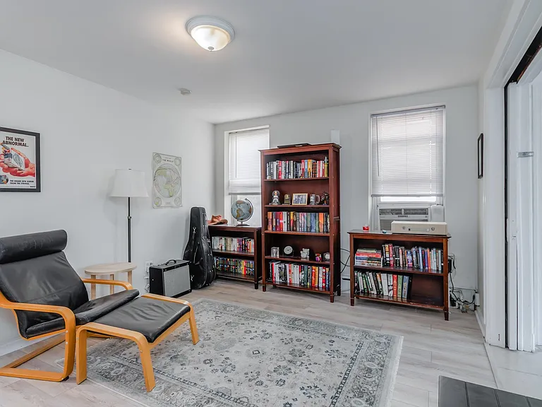 9 Concord St #2 — Photo 2