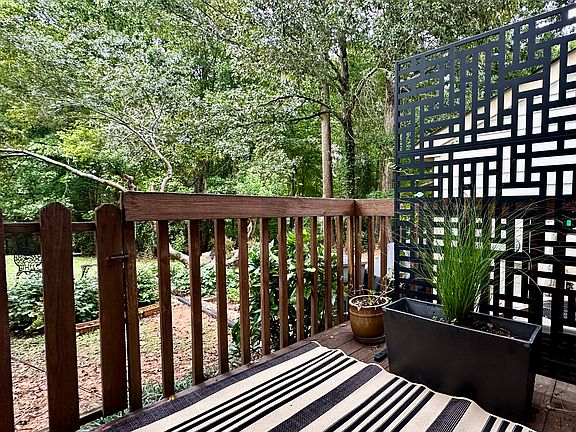 Private modern screening