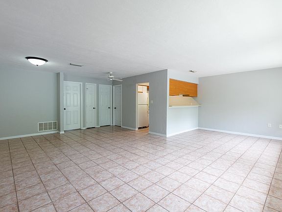 5th image of 747 SE 2nd Pl #7G