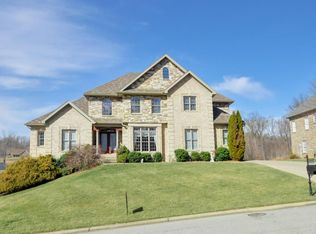 3436 Hardwood Forest Dr, Louisville, KY 40214