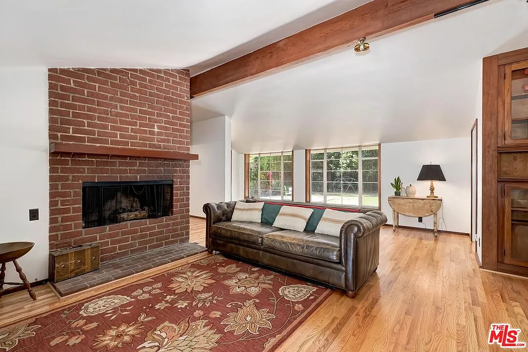 5 bed, 5.0 bath, 3864 sqft, $13,500 — Photo 3