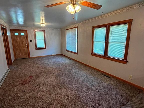 4th image of 109 Sophy St