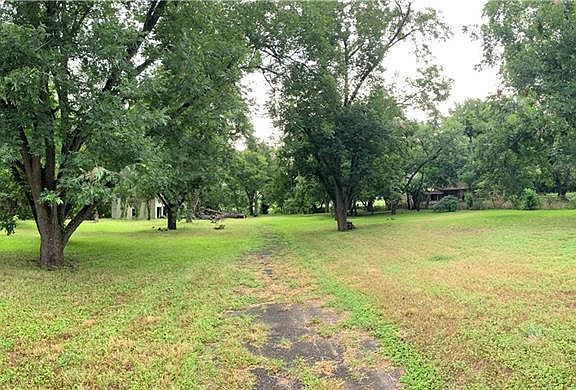 3rd image of 170 Guadalupe River Dr