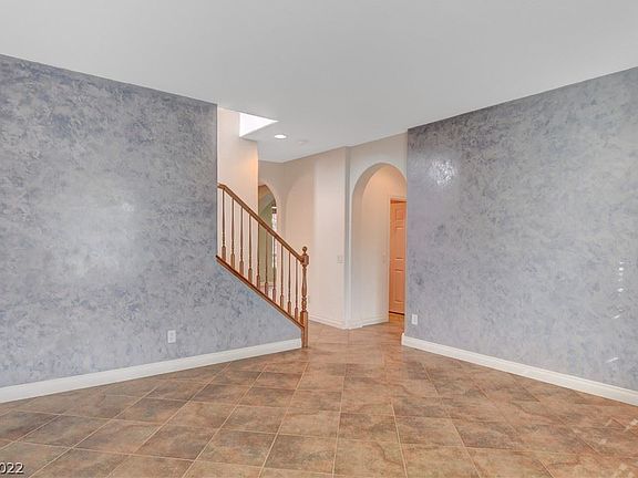 5th image of 9891 Serona Heights Ct