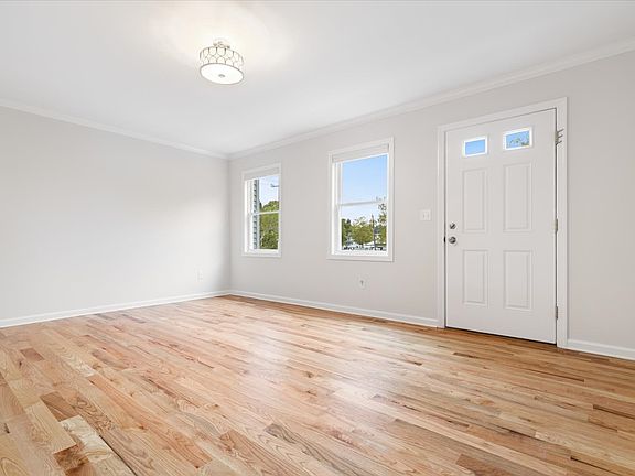 4th image of 45 Hillside Ave APT 3