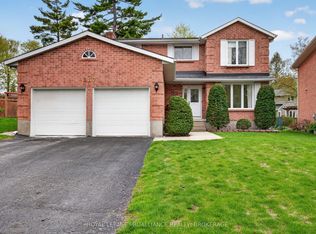 887 Crestwood Ave, Kingston, ON K7P 1S7
