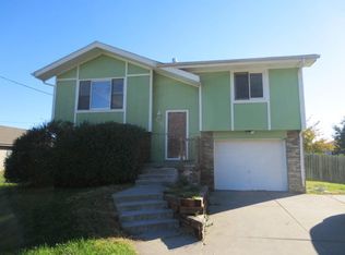 2701 S 17th St, Council Bluffs, IA 51501