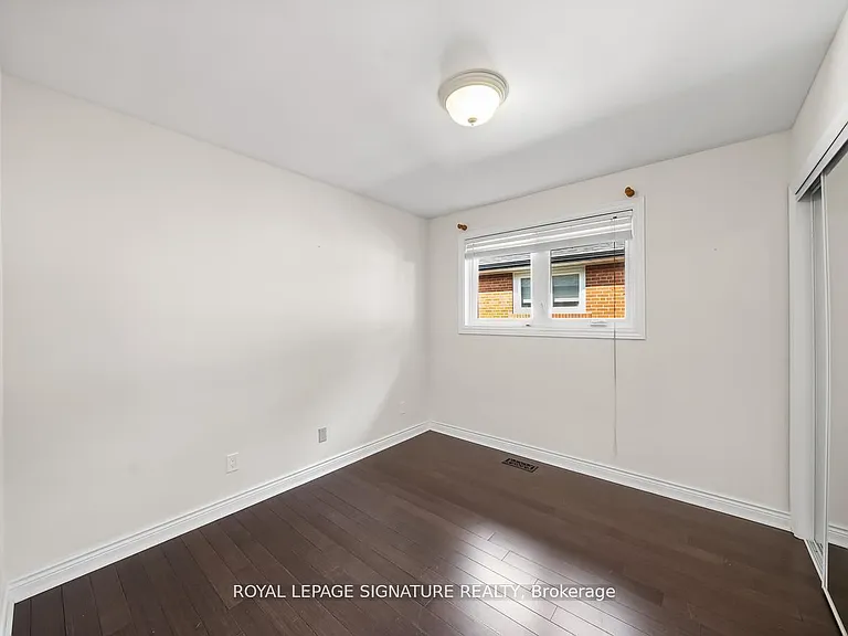 21 Broadlands Blvd — Photo 13