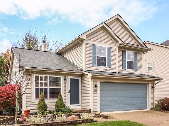 3rd image of 8523 Barrington Dr #25