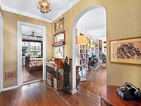2nd image of 2 Horatio St APT 4G