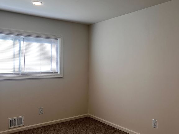 4th image of 99 S Clinton Ave APT 5B