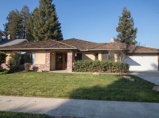 1366 E Coelho Ave, Tulare, CA 93274