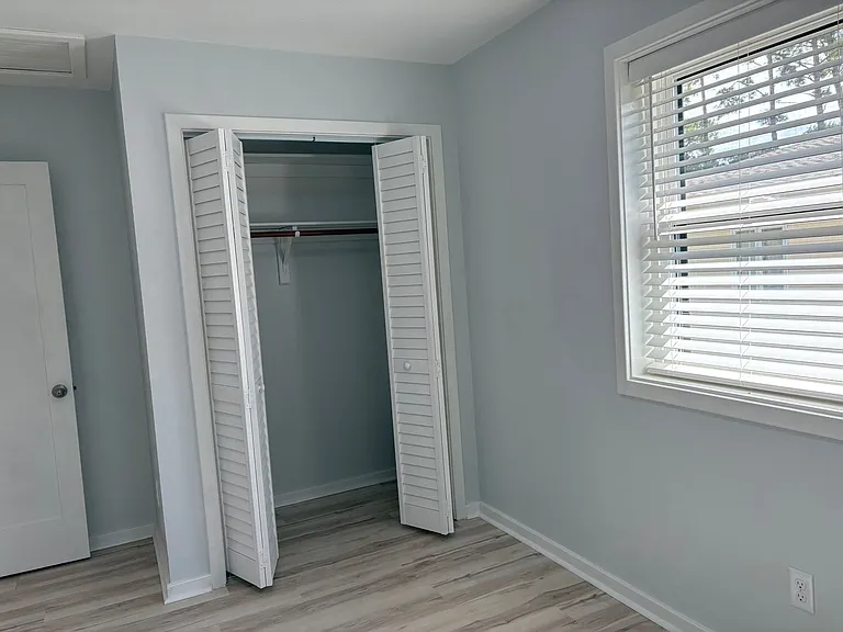 1005 Indian Dr — Photo 28