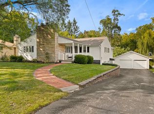 1048 Cooper Dr, Ashland, OH 44805