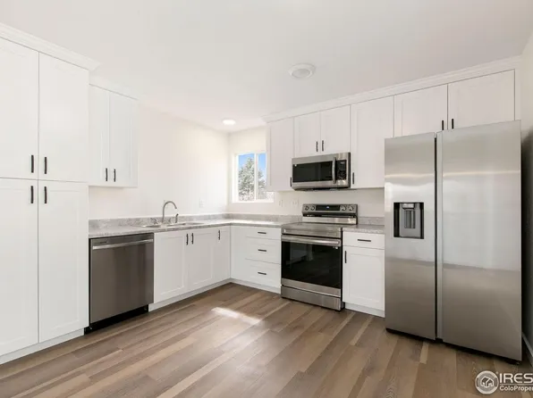 3907 Falcon Ln, Evans, CO 80620