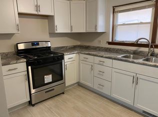 30 W Burlington Ave APT 2, Westmont, IL 60559