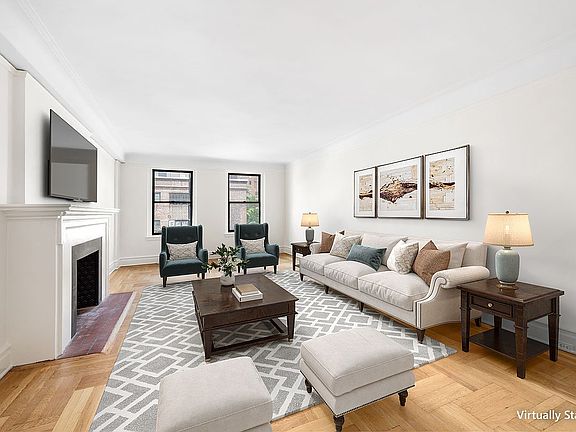 3rd image of 142 E 71st St APT 4A
