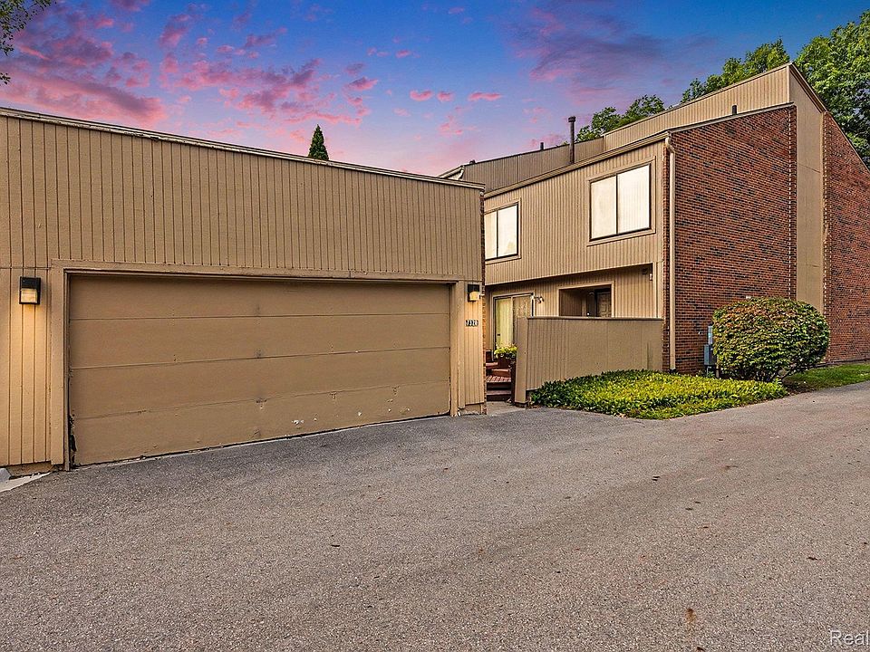 1st image of 7320 Balsam Ct