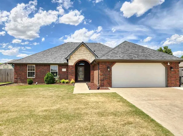 1113 Alma Dr, Elgin, OK 73538