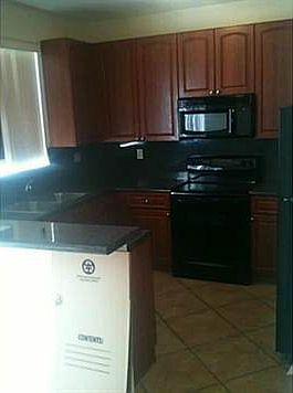 5th image of 2612 SE 15th Pl #325