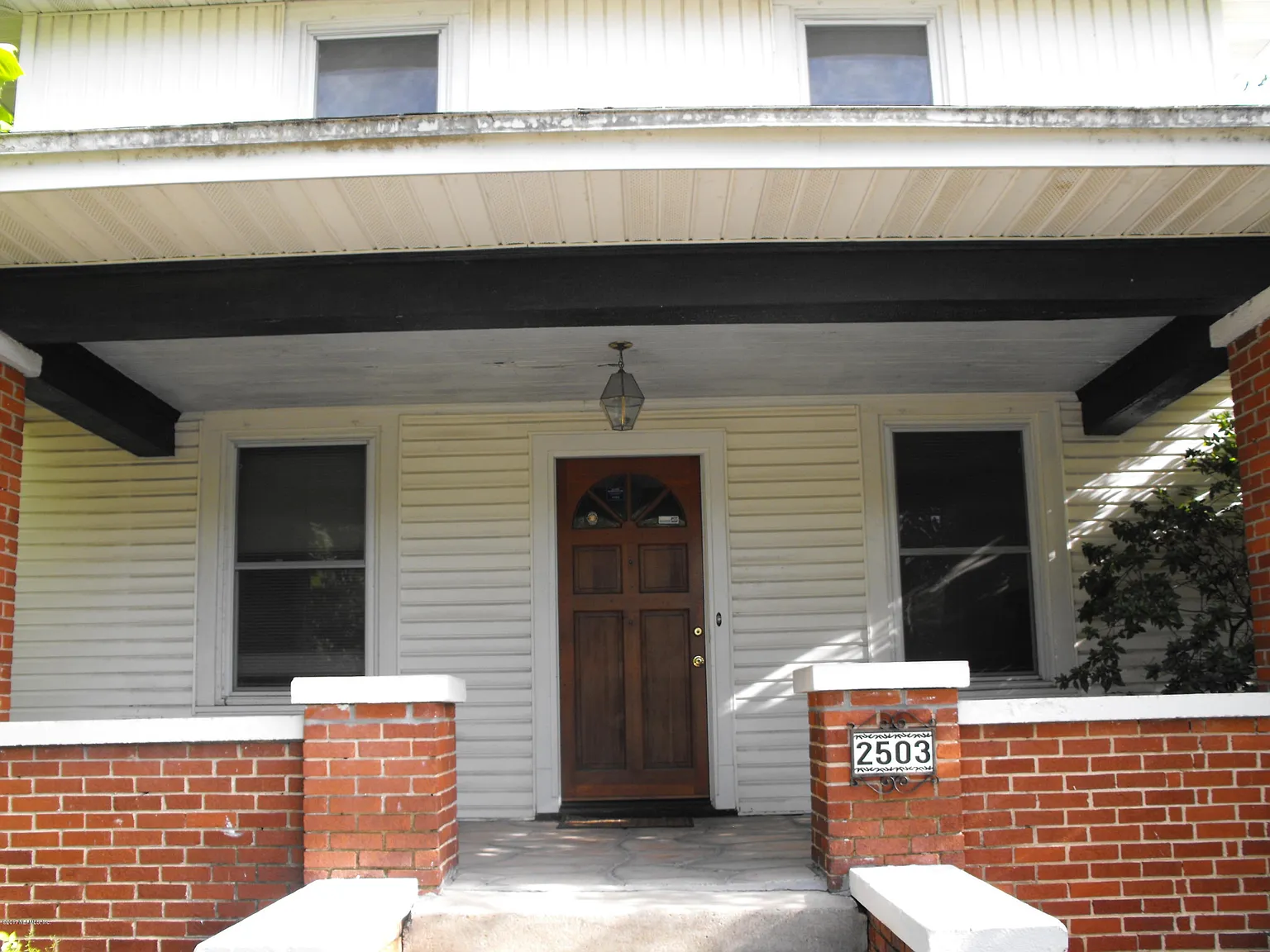 3 bed, 2.0 bath, 2209 sqft, $1,795 — Photo 3