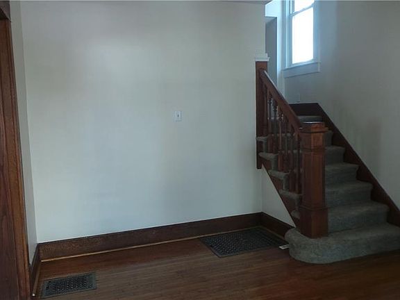 2nd image of 310 N 9th St