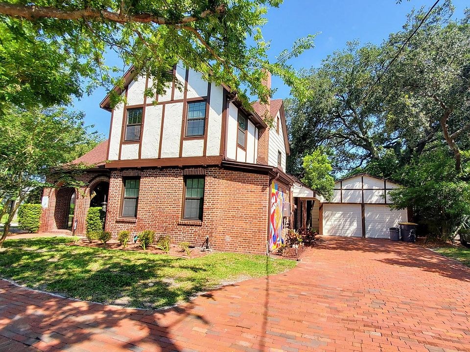 1st image of 1757 Moro Ave