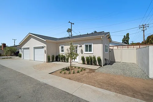 1637 Irvine Ave Photo 1