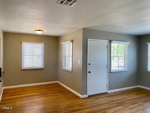 5th image of 10800 Ashby Ave