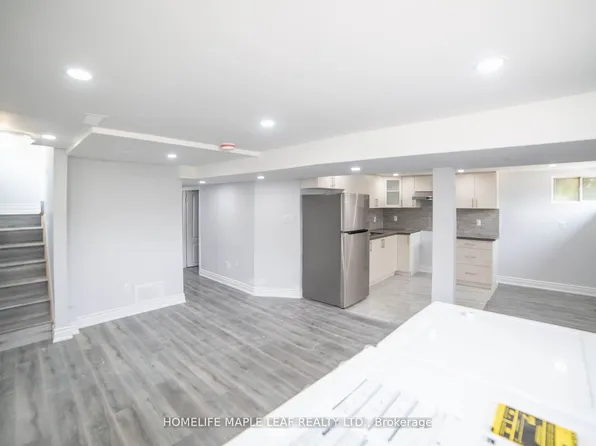 46 Epsom Downs Dr, Brampton, ON L6T 1Y8