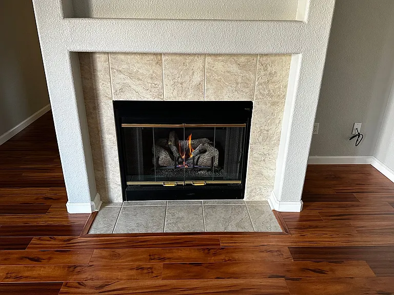 575 Quindell Way — Photo 3