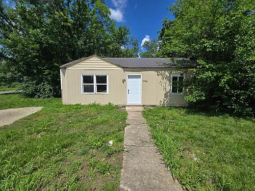 3358 SE Irvingham St Photo 1