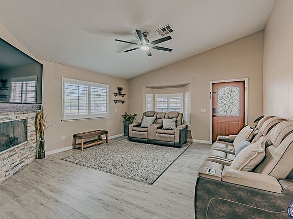 4th image of 212 Acapulco Dr
