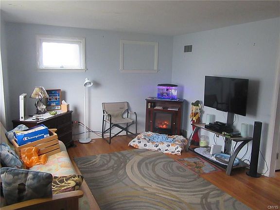 3rd image of 318 Cleveland Blvd