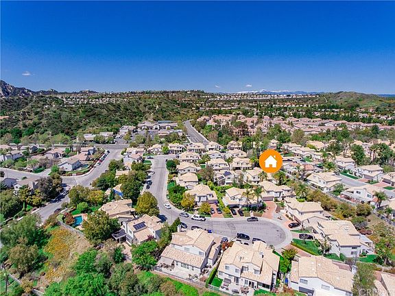 4th image of 25303 Bowie Ct