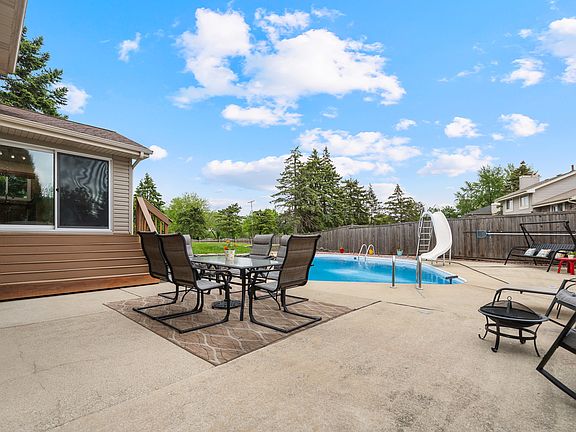 5th image of 14305 S Pebble Creek Dr