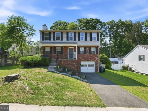 13345 Packard Dr, Woodbridge, VA 22193
