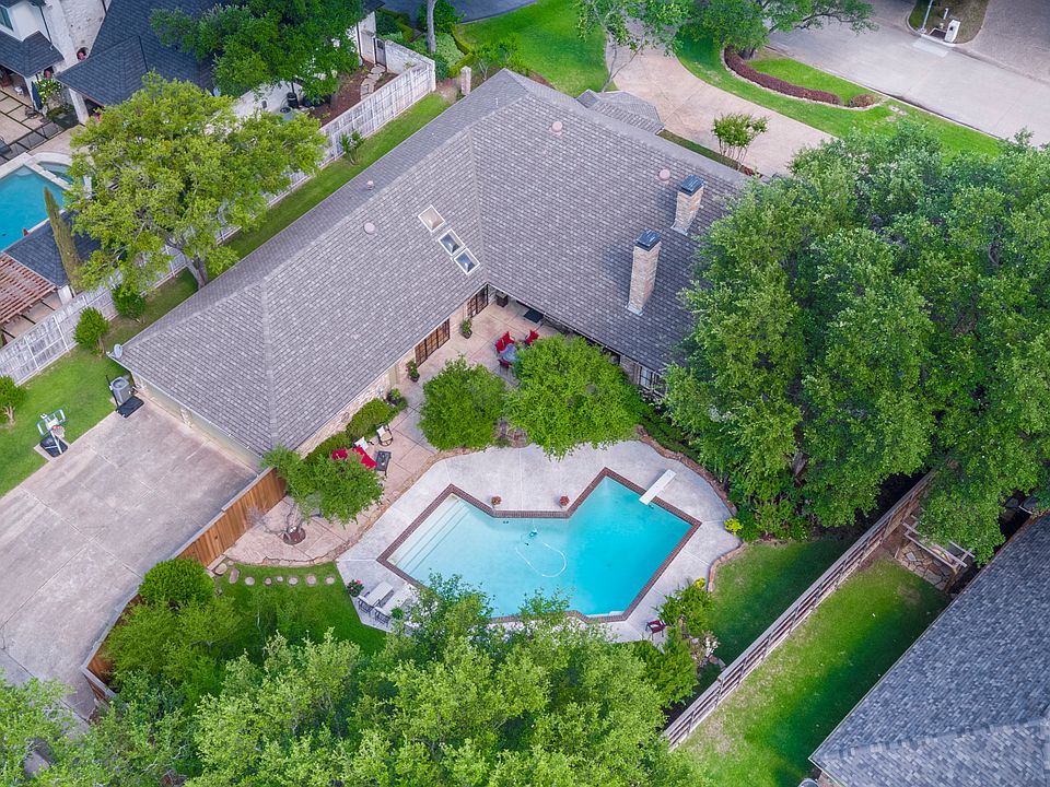 Aerial pool yard