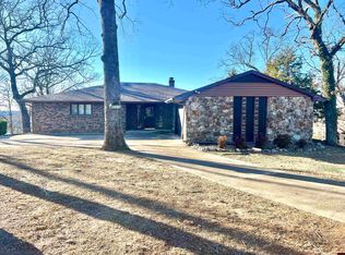 1285 Robinson Point Rd, Mountain Home, AR 72653