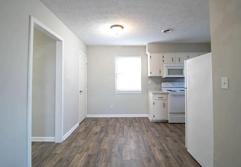 404-09 Thompsonville Ln — Photo 5