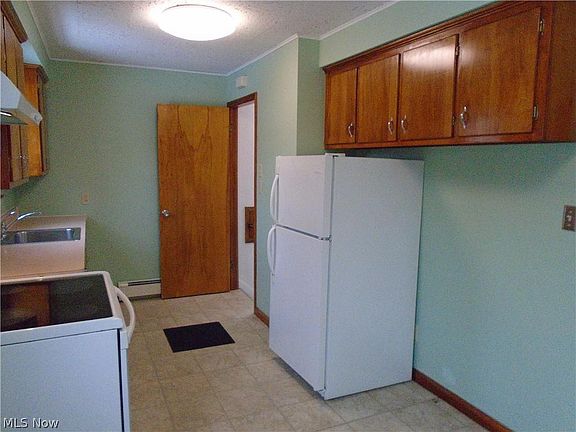 3rd image of 5715 E 139th St
